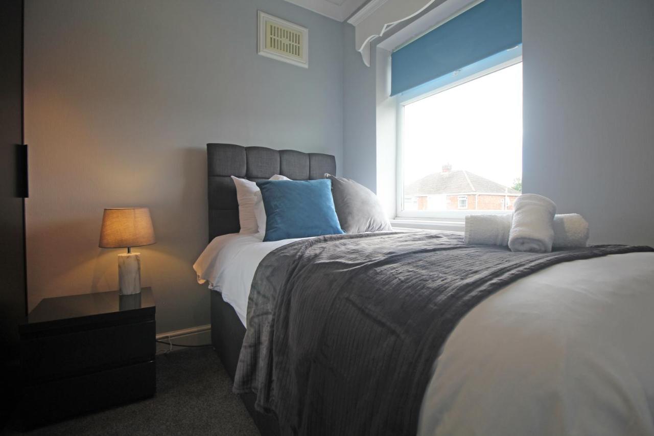 Queens Road - Luxury Spacious Home In Chester Christleton ภายนอก รูปภาพ