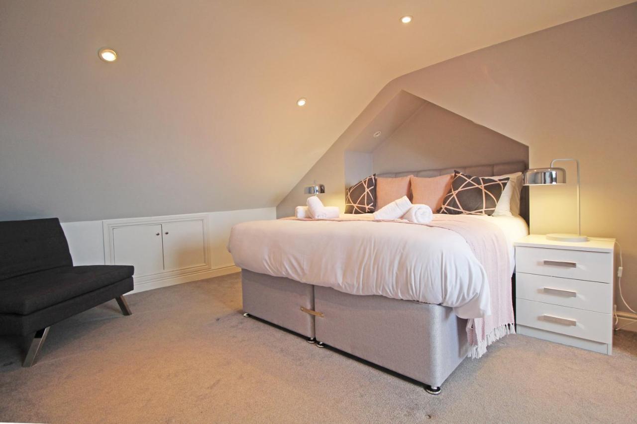 Queens Road - Luxury Spacious Home In Chester Christleton ภายนอก รูปภาพ